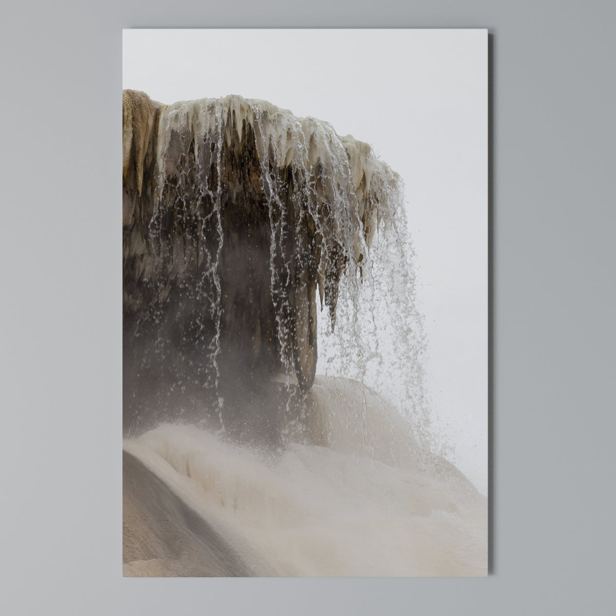 MAMMOTH HOT SPRINGS Pionowy obraz na płótnie