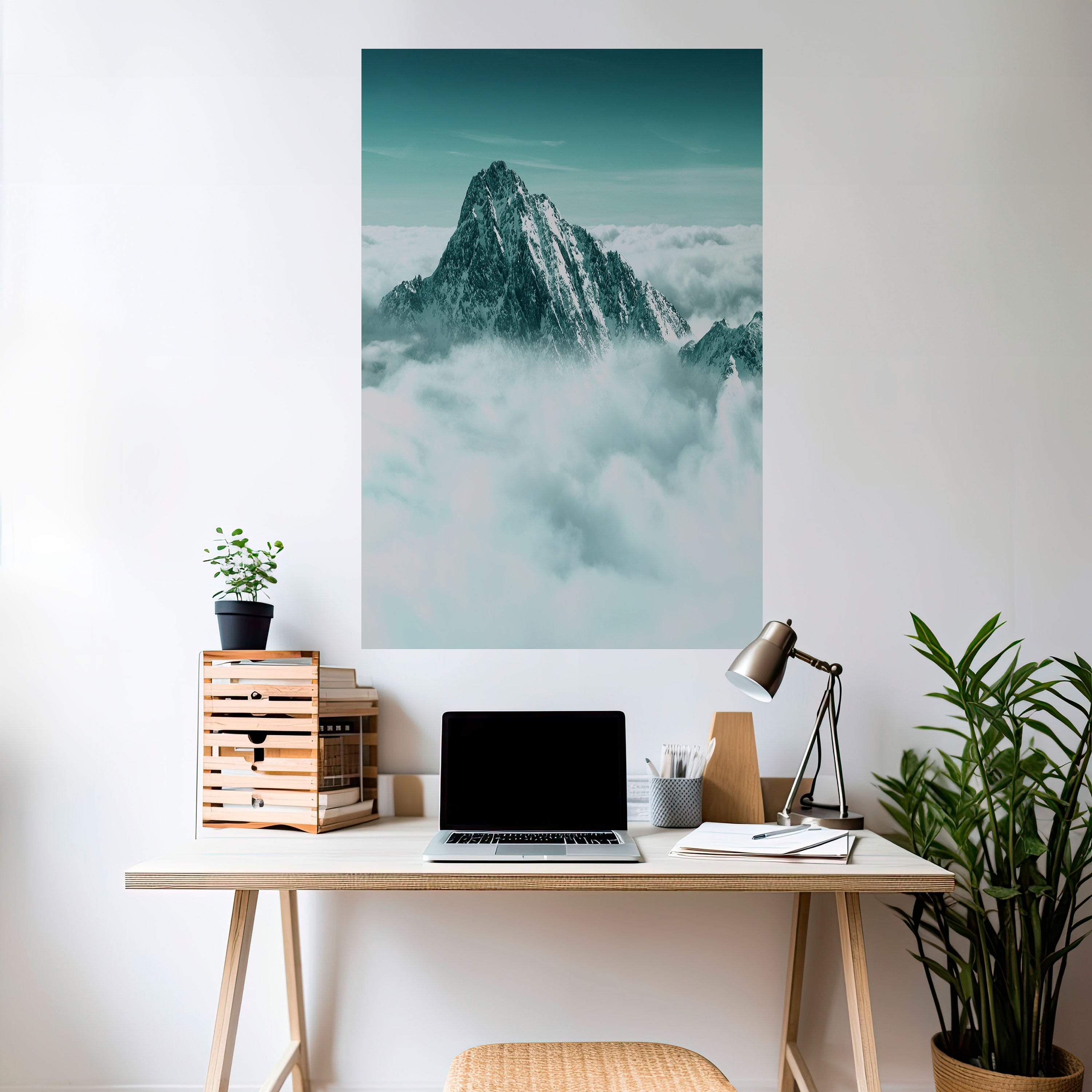 CLOUD-KISSED PEAK Naklejka/Plakat pionowy