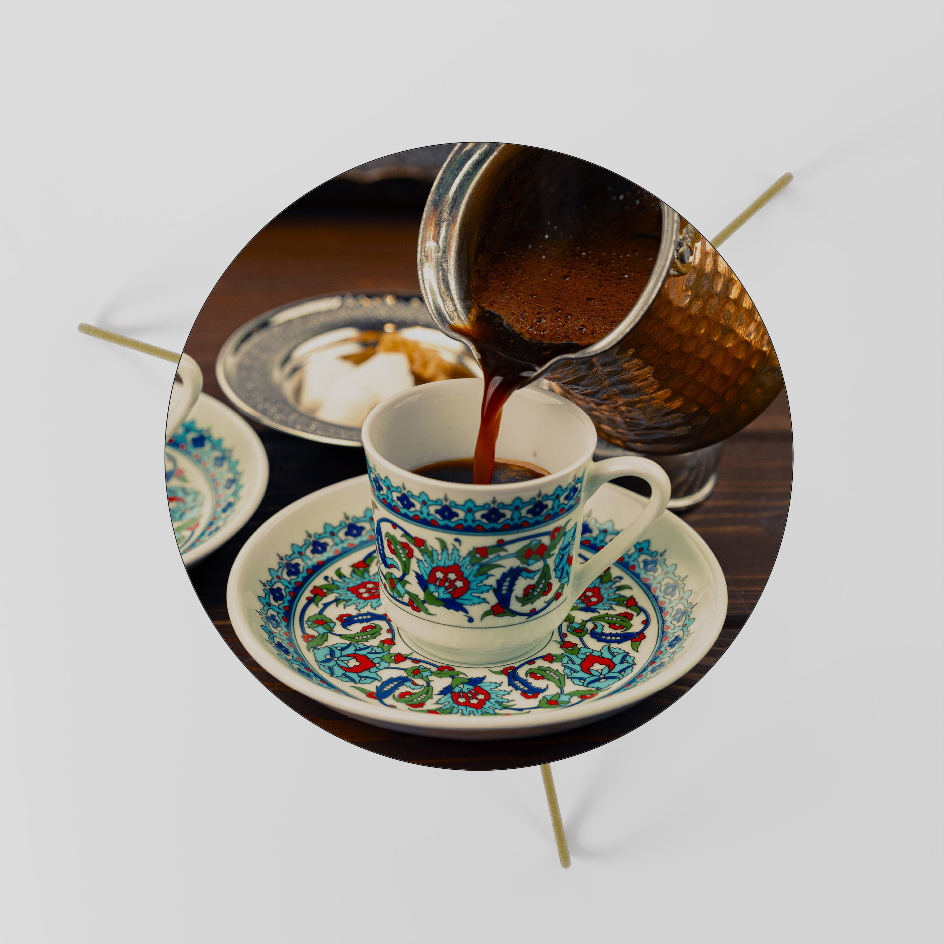 TRADITION IN A CUP Stolik kawowy mały