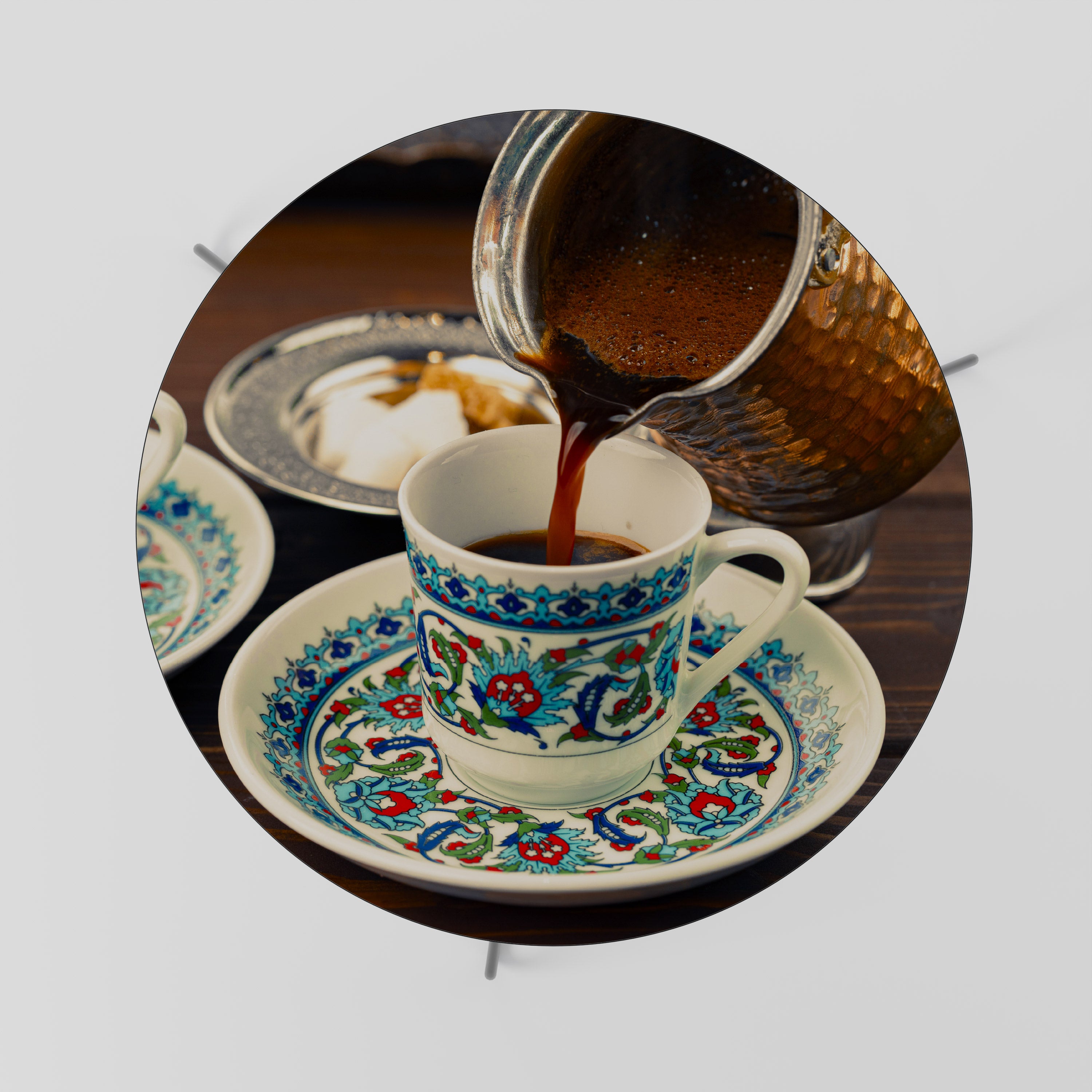 TRADITION IN A CUP Stolik kawowy duży