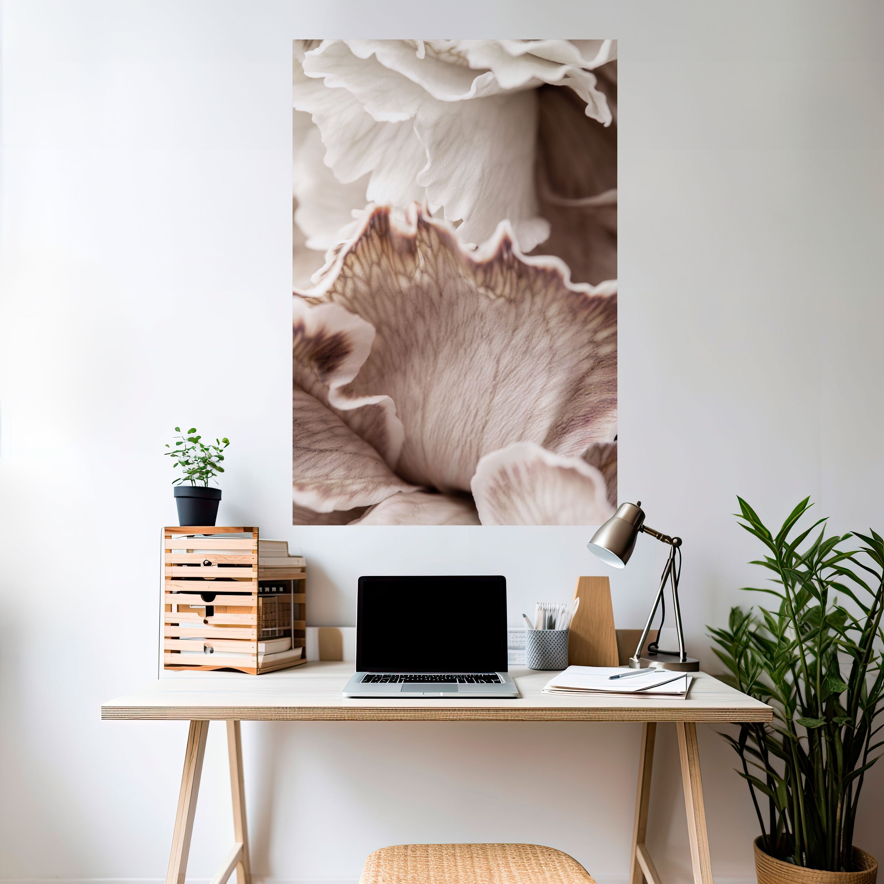 SURREAL BLOOM DANCE Naklejka/Plakat pionowy
