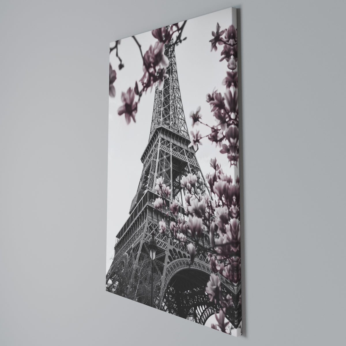 EIFFEL IN BLOOM Pionowy obraz na płótnie