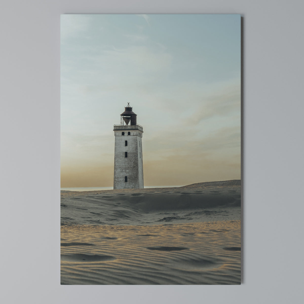 LIGHTHOUSE IN LIMBO Pionowy obraz na płótnie