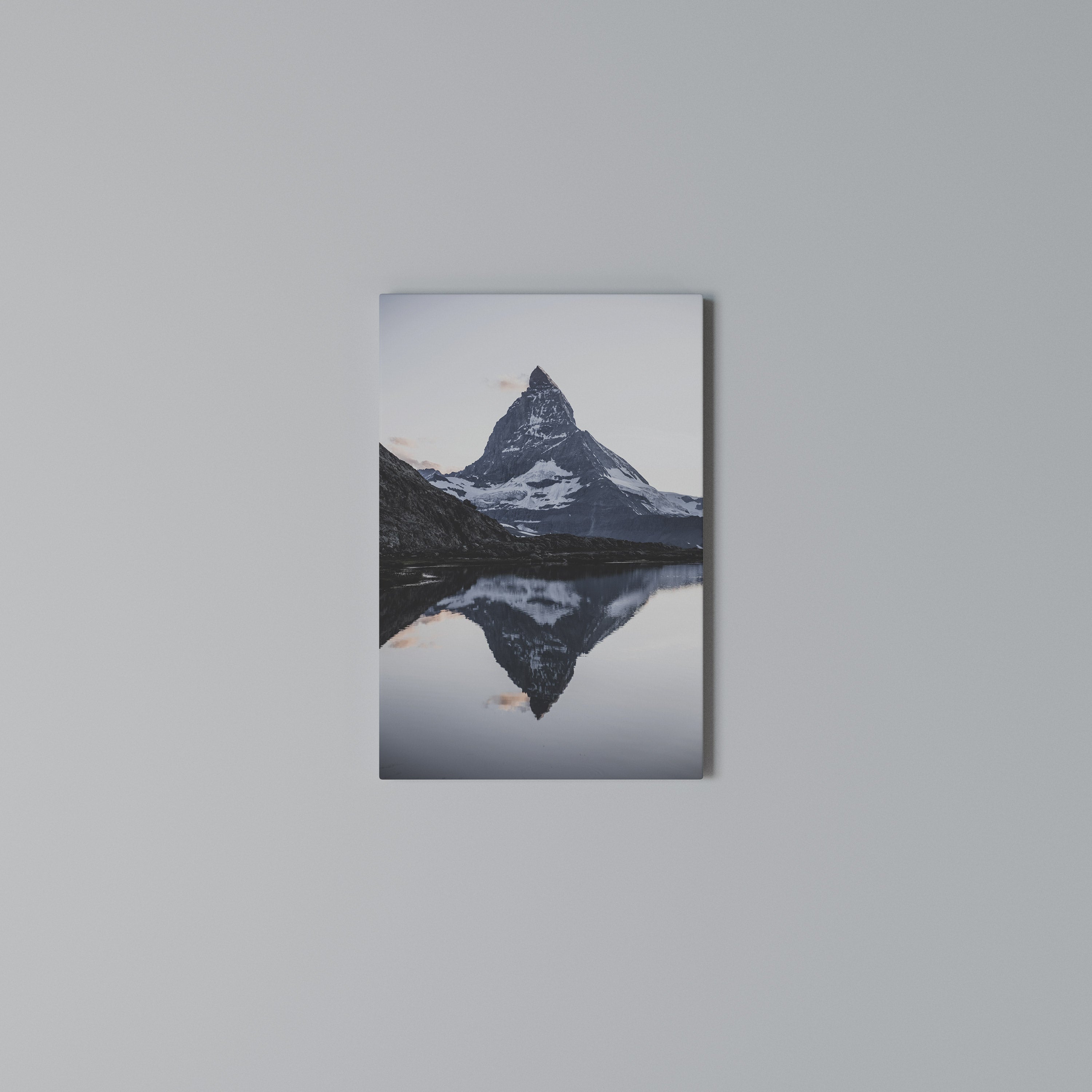 MEMORY OF MATTERHORN Pionowy obraz na płótnie