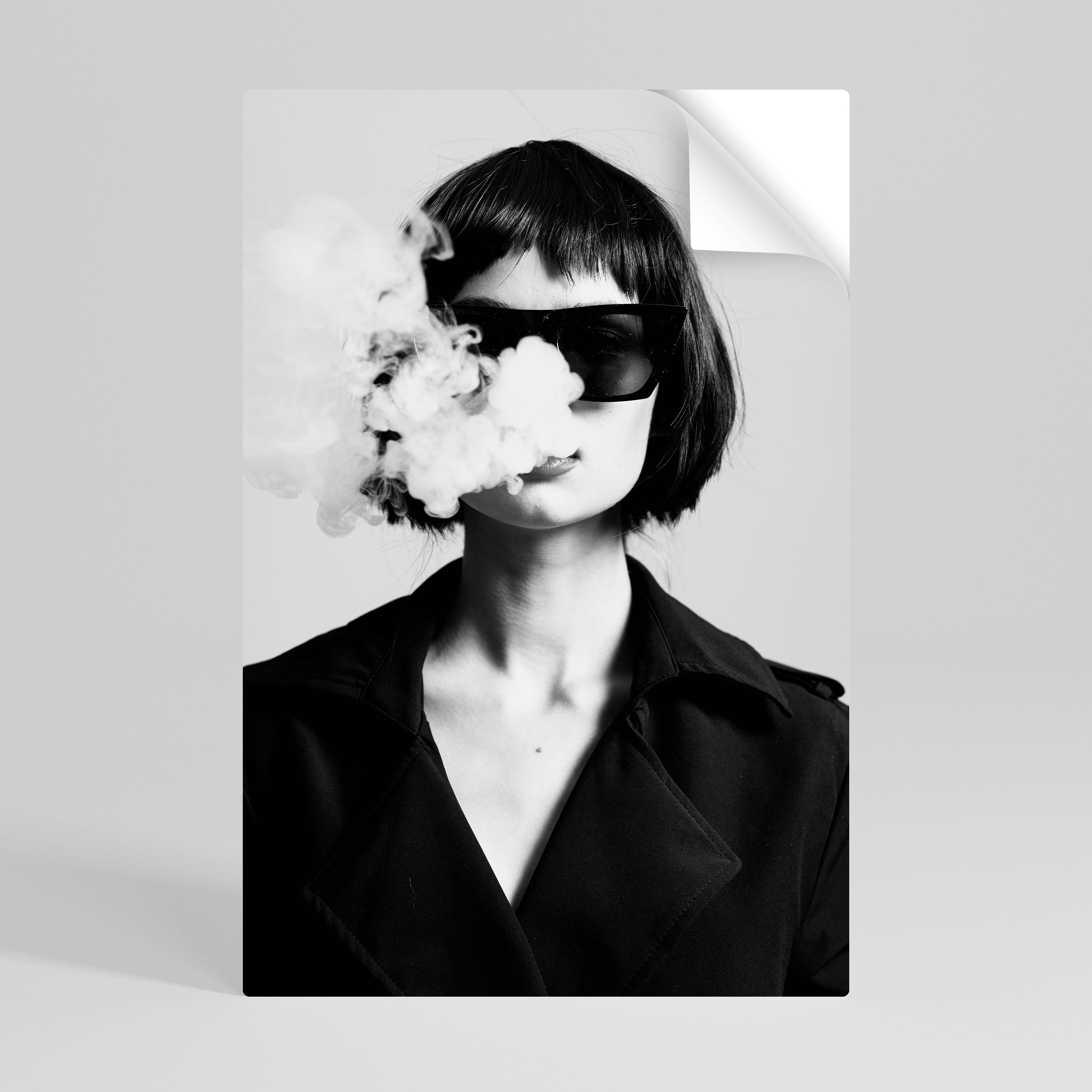SMOKY BELLE Naklejka/Plakat pionowy