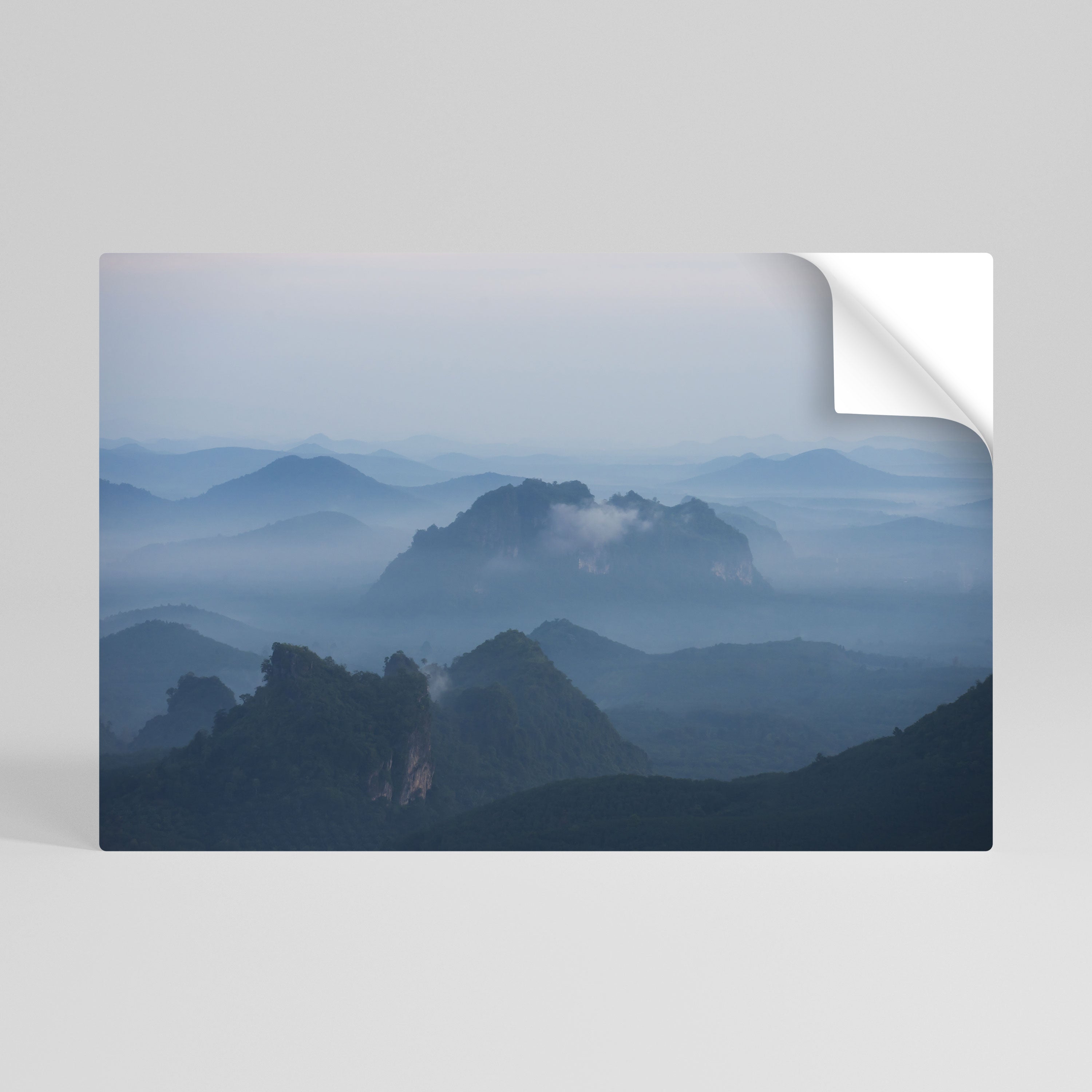 MISTY MOUNTAIN WHISPER Naklejka/Plakat poziomy