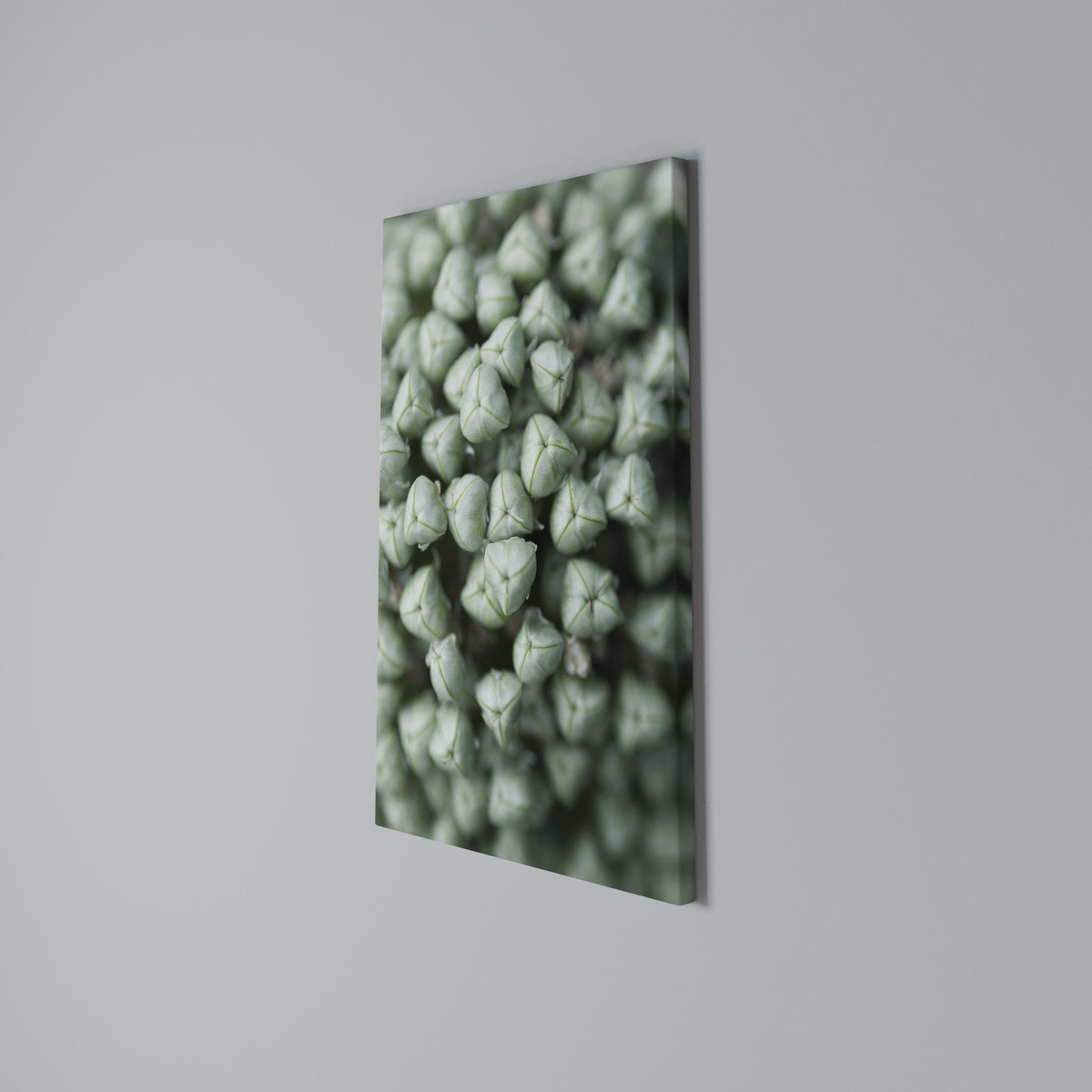TEXTURED GREEN TIDBITS Pionowy obraz na płótnie