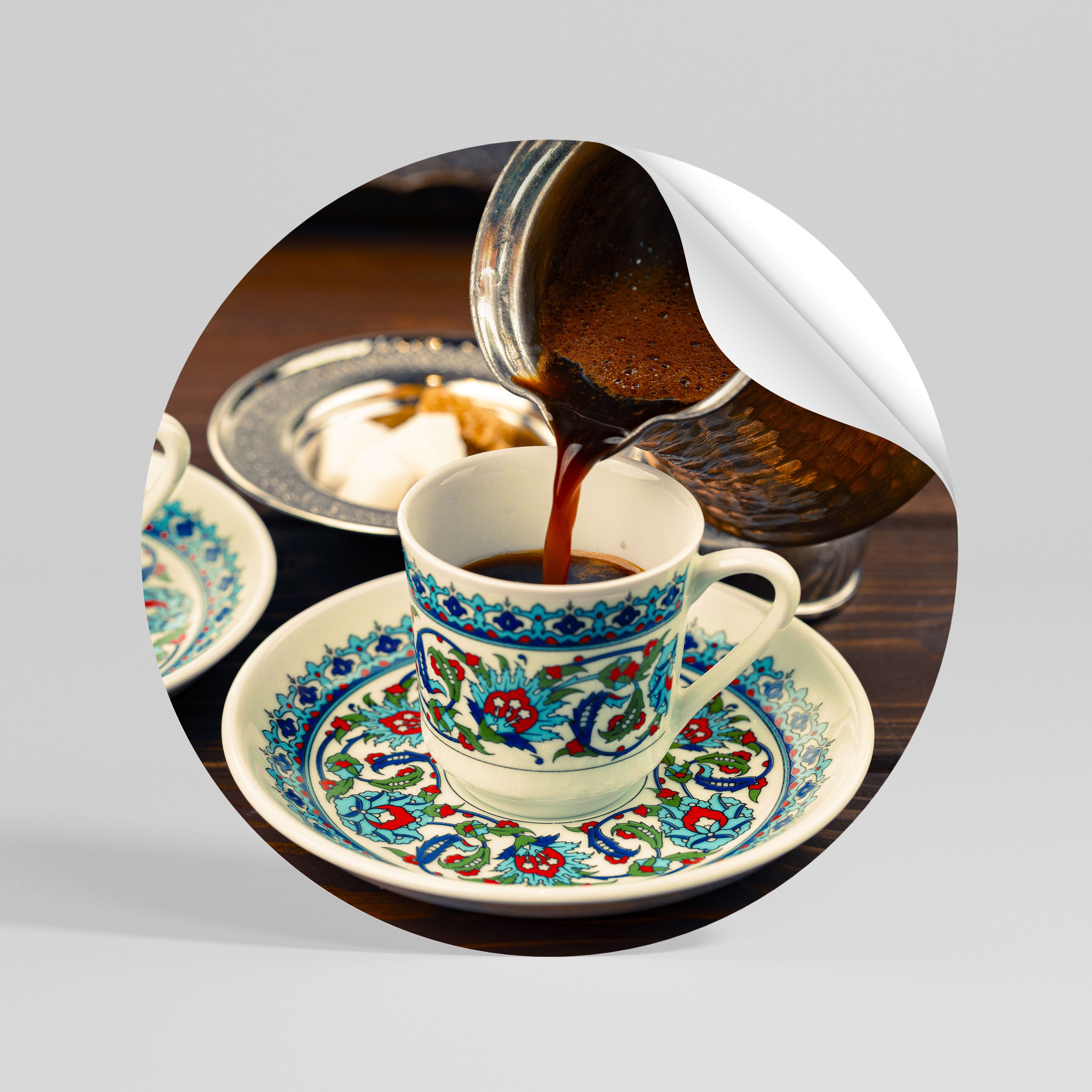 TRADITION IN A CUP Naklejka - okrągła