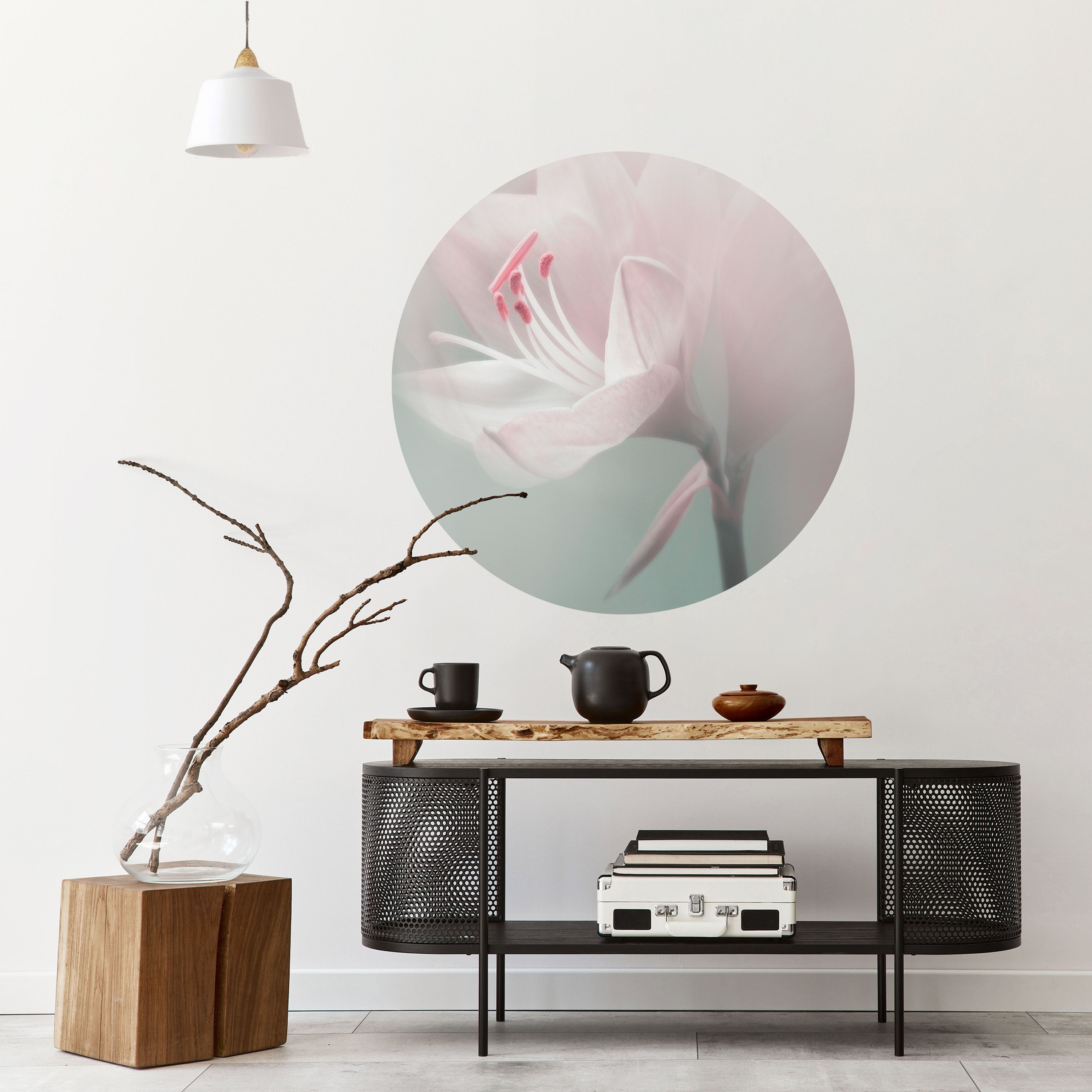 GENTLE LILY Naklejka okrągła