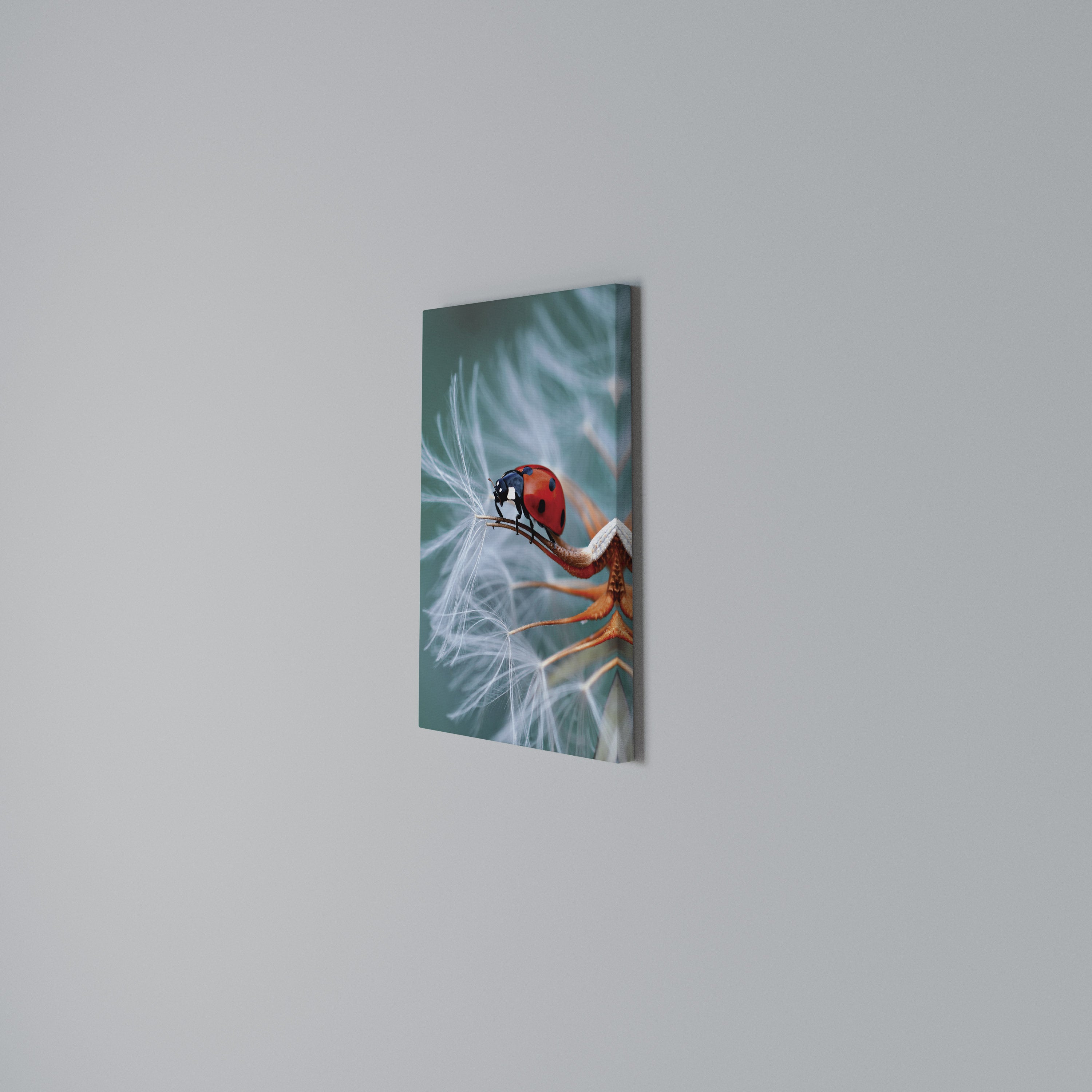 LADYBUG BALANCE Pionowy obraz na płótnie